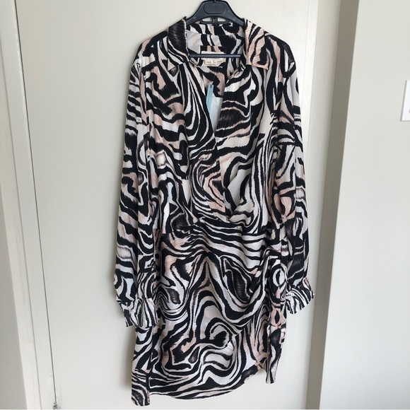 Anthropologie printed wrap dress. - Picture 14 of 14